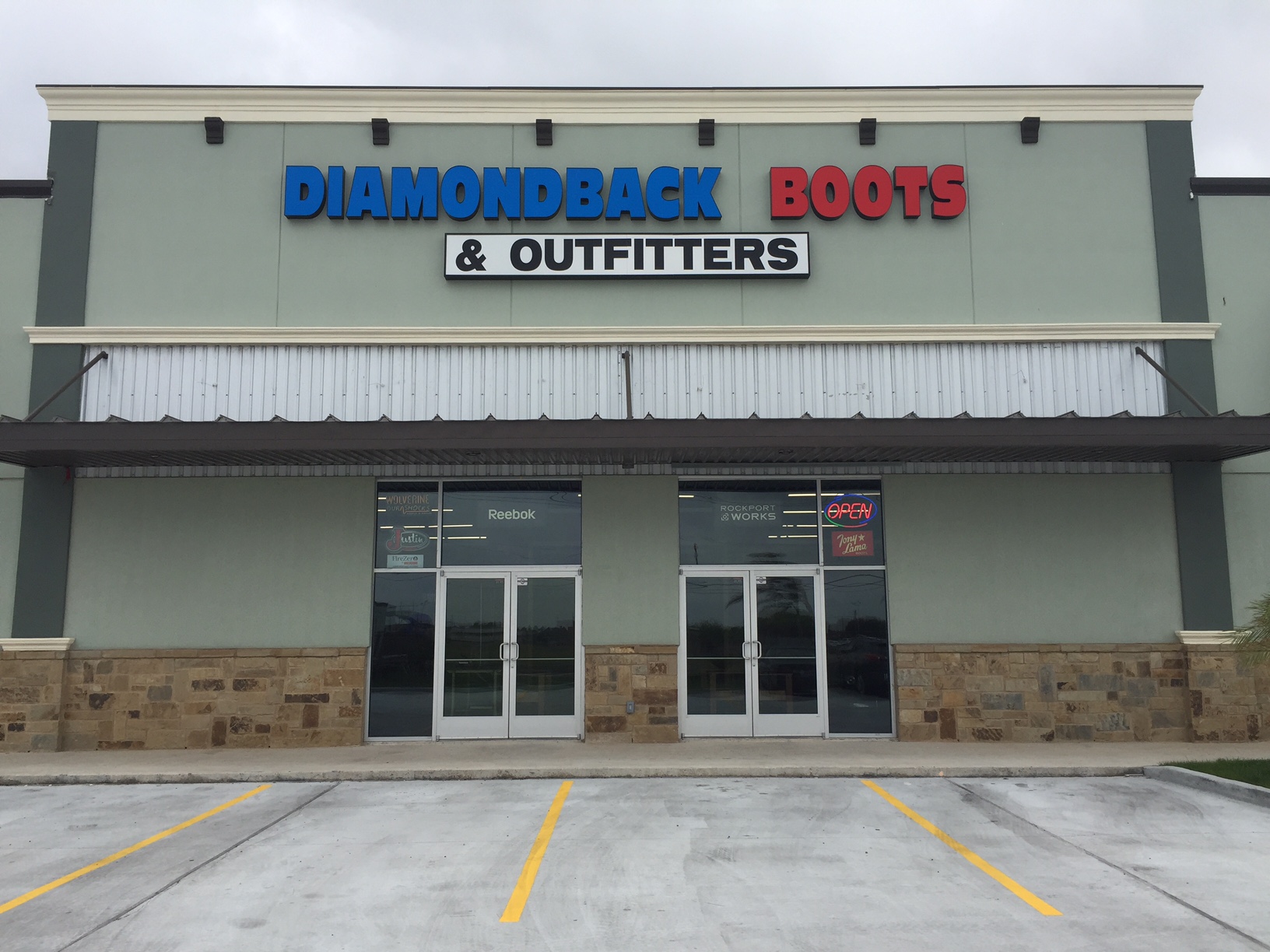 diamondback boots store front