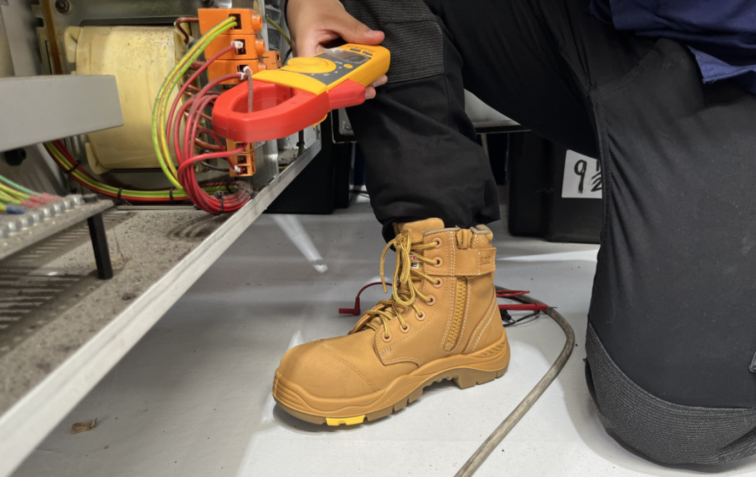 Electrical safety boots for electricians