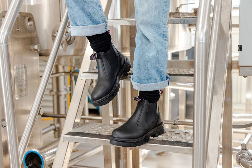 Steel Blue Hobart Ladies: Scuff Cap Boots Black Color