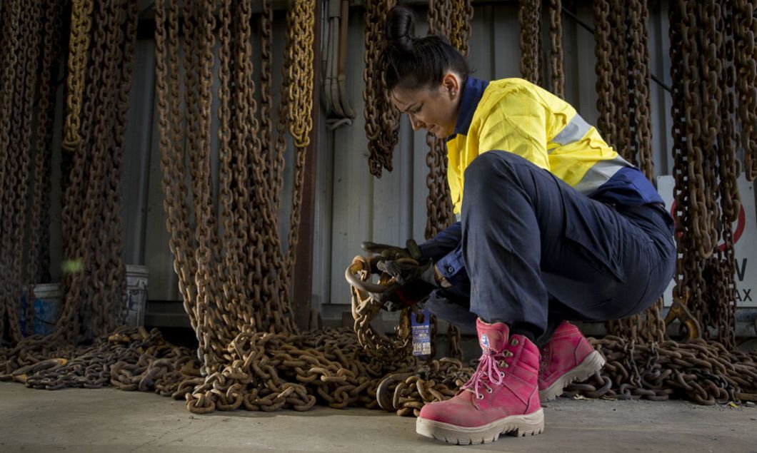 pink work boots for women