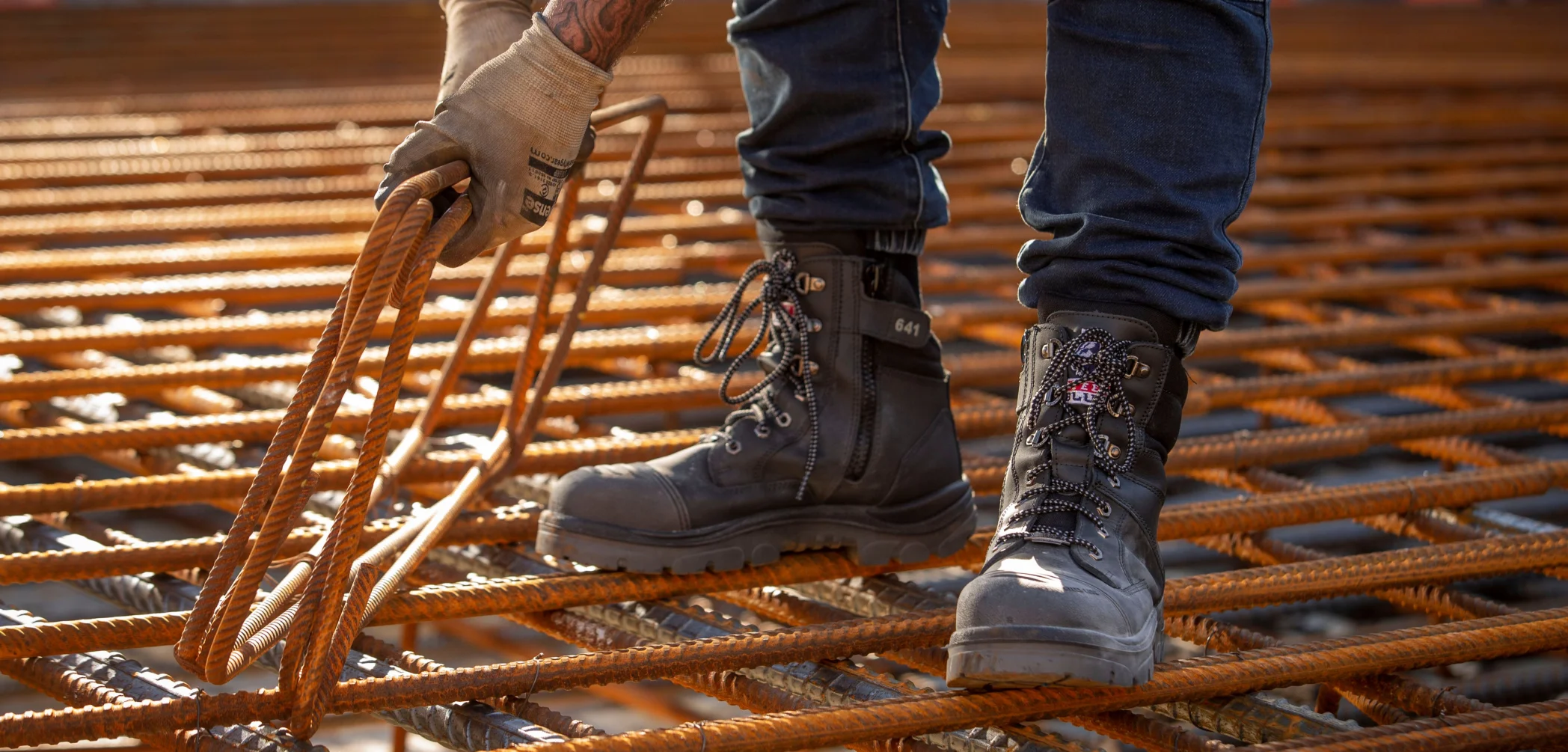 Lace Up, Zip & Other Fastenings